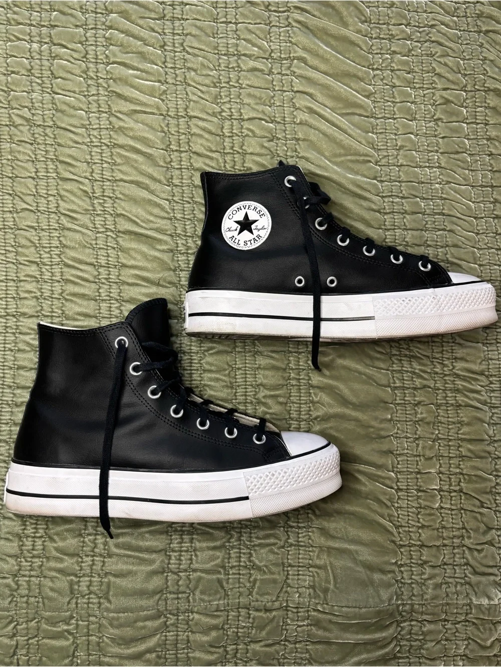 Converse Chuck Taylor All Star Leather Platform